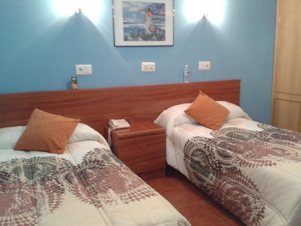 Burgo Hostal Campus מראה חיצוני תמונה