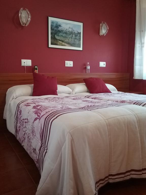 Burgo Hostal Campus מראה חיצוני תמונה