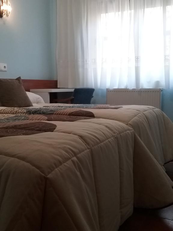 Burgo Hostal Campus מראה חיצוני תמונה