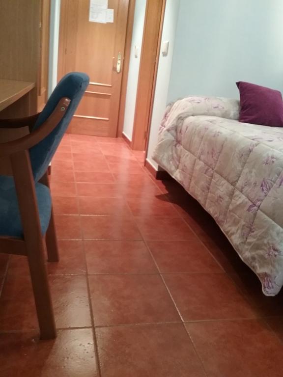 Burgo Hostal Campus מראה חיצוני תמונה
